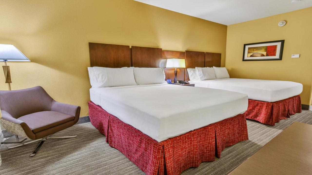 Holiday Inn Express & Suites Houston South - Near Pearland By Ihg Eksteriør billede
